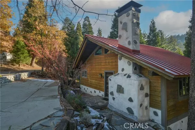 739 Bergschrund Drive, Crestline, CA 92325