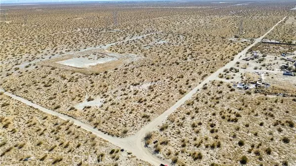 Phelan, CA 92371,2 Sandstone