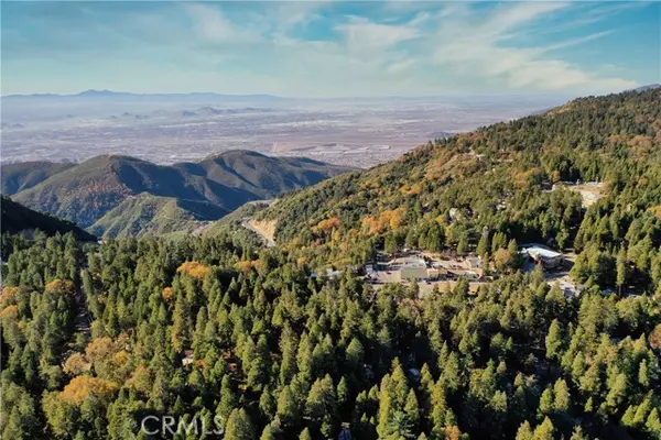 828 Big Oak Road, Crestline, CA 92325