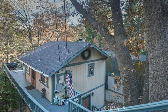 735 E Victoria Court, Lake Arrowhead, CA 92352