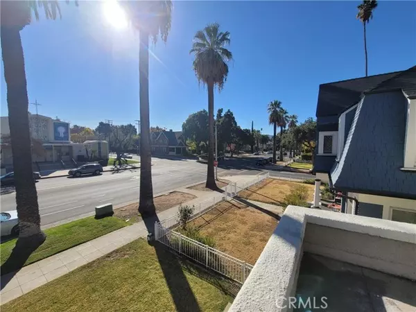 Redlands, CA 92373,120 W Olive Avenue #3