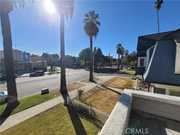 Redlands, CA 92373,120 W Olive Avenue #3