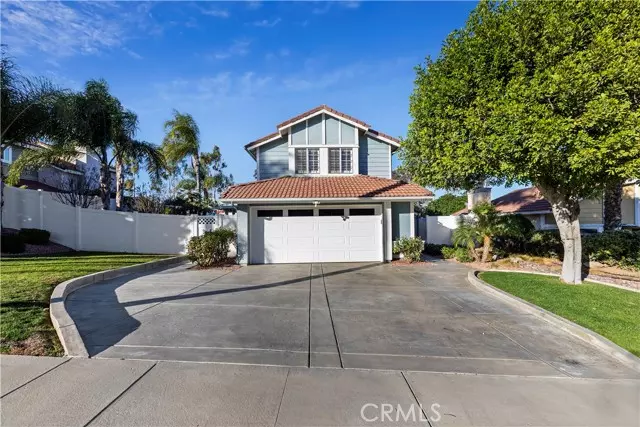 713 KINGFISHER Court, Corona, CA 92879