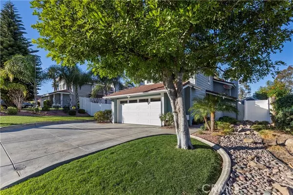 Corona, CA 92879,713 KINGFISHER Court