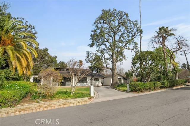 Redlands, CA 92373,1365 Knoll Road