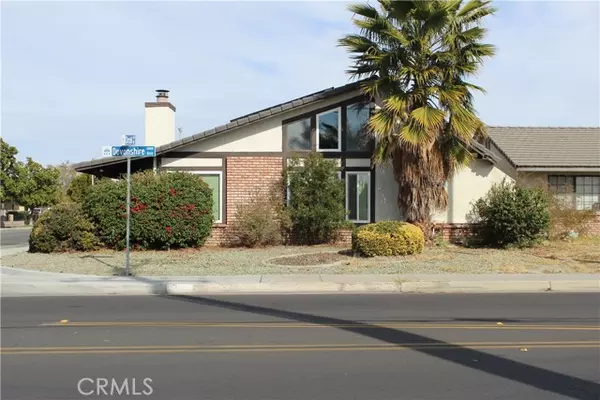 3122 W Devonshire Avenue, Hemet, CA 92545