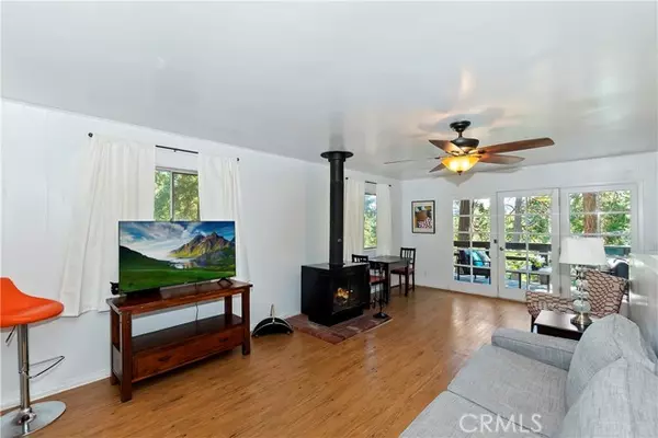 Crestline, CA 92325,23717 Scenic Drive