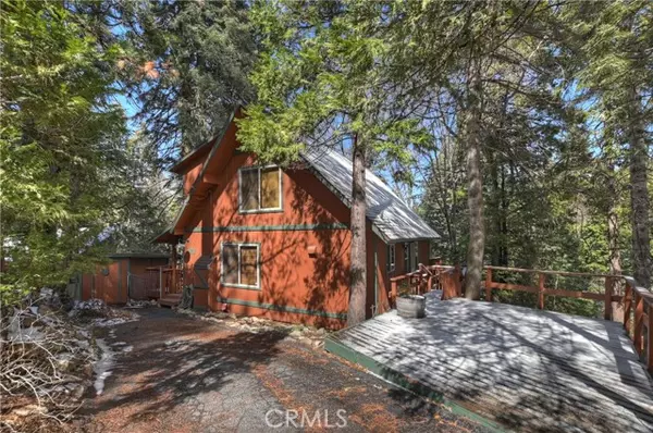 Twin Peaks, CA 92391,26726 Lake Forest Drive