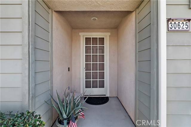 Murrieta, CA 92563,30625 Fox Sedge Way