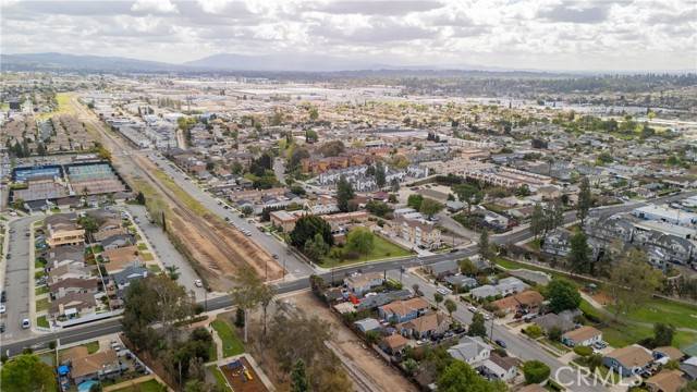 La Habra, CA 90631,418 W Electric Avenue