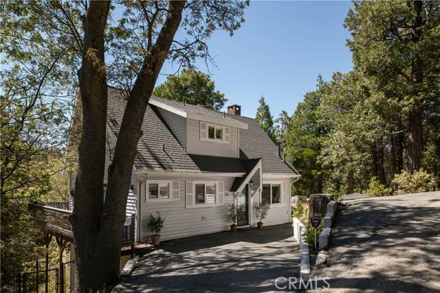 231 Crest Circle, Lake Arrowhead, CA 92352