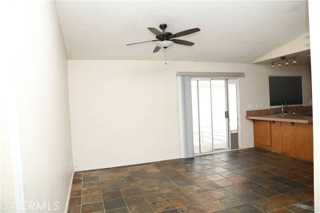 San Bernardino, CA 92407,914 W 59th Street