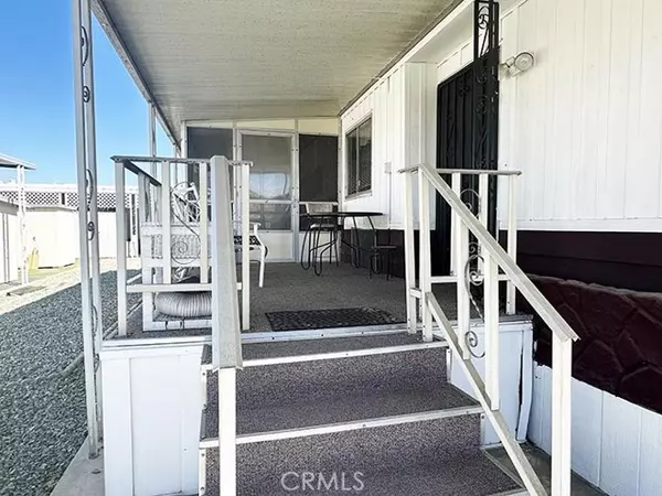 Hemet, CA 92543,332 N LYON Avenue #80