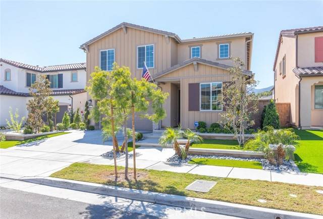 2227 Melogold Way, Corona, CA 92883