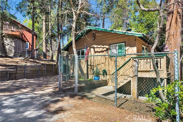 Crestline, CA 92325,23660 Shady Lane