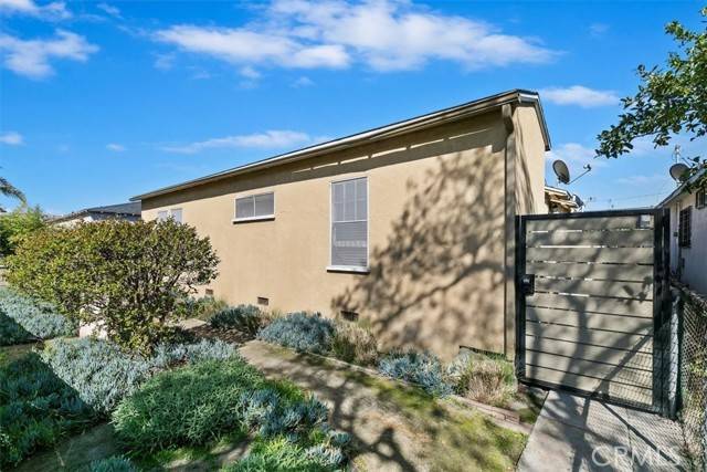1750 Chestnut Avenue, Long Beach, CA 90813