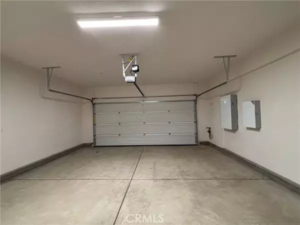 Santa Paula, CA 93060,452 Snowdrop Lane