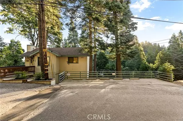 Lake Arrowhead, CA 92352,707 Virginia Court
