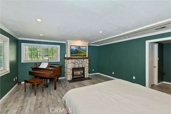 Crestline, CA 92325,1212 Jungfrau Drive