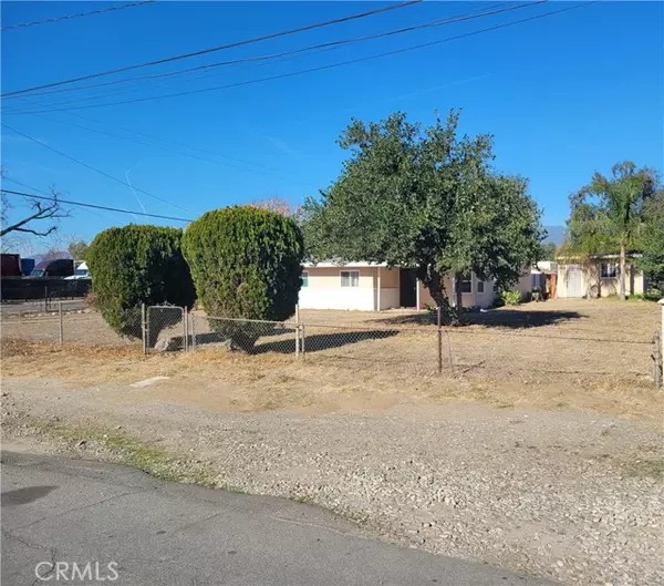 Fontana, CA 92335,15114 Washington Drive