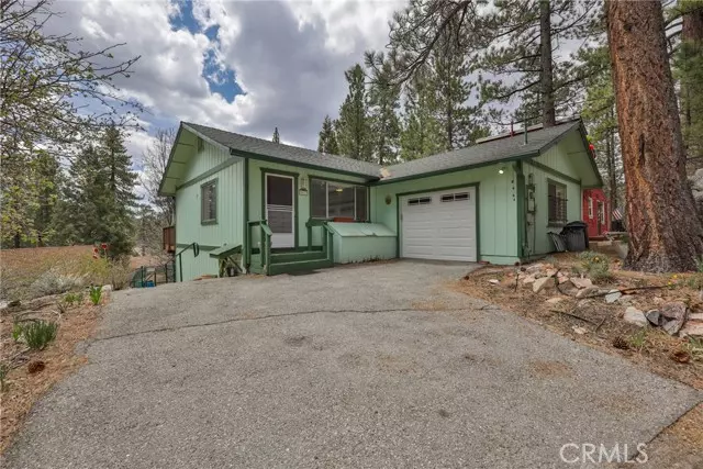 Fawnskin, CA 92333,39177 Arapahoe Road