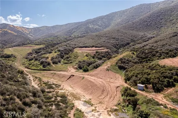 Mentone, CA 92359,2 Plummers Lane