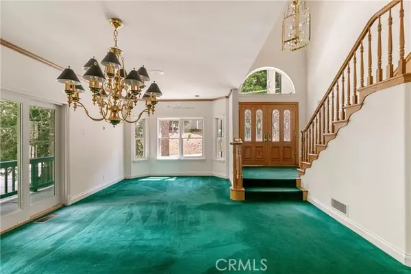 Lake Arrowhead, CA 92352,109 S Fairway Drive