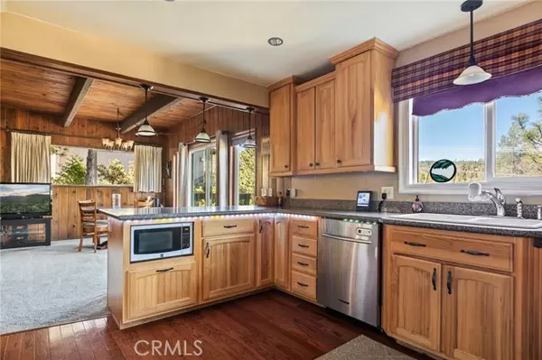 Lake Arrowhead, CA 92352,383 Golf Course Road