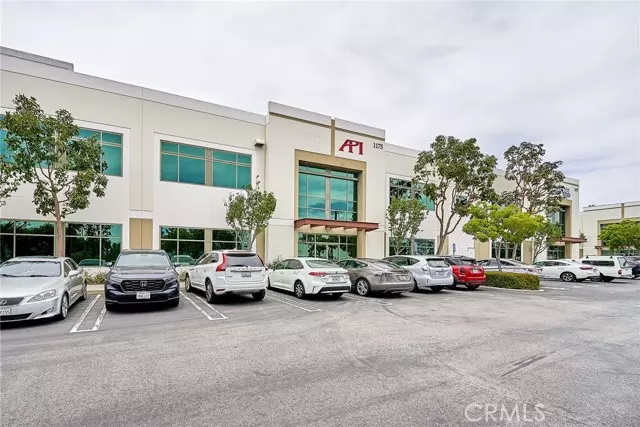 1175 Warner Avenue, Tustin, CA 92780
