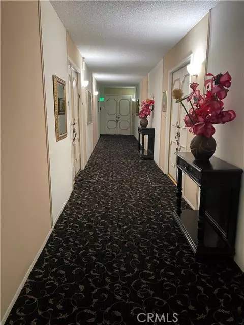 Beverly Hills, CA 90212,241 S Reeves Drive #302