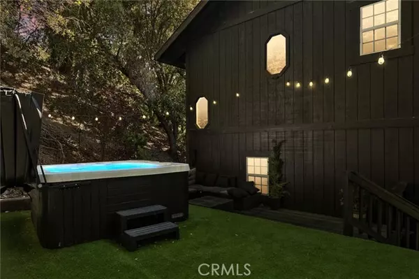 Crestline, CA 92325,23594 Hillside Drive