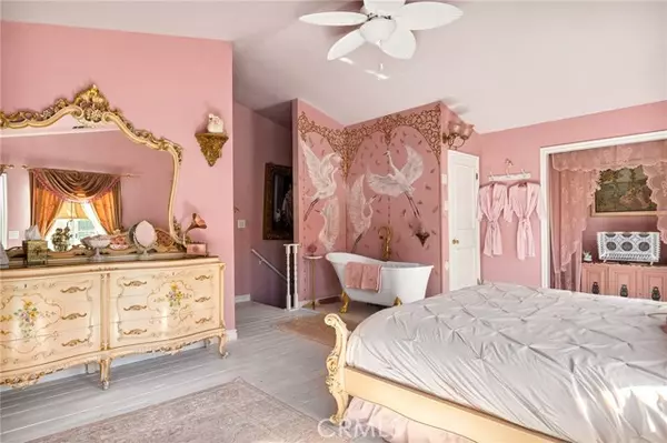 Crestline, CA 92325,23594 Hillside Drive