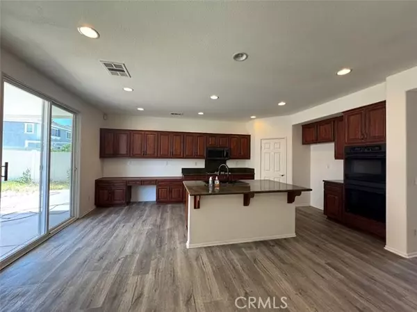 Palmdale, CA 93551,2306 Camellia Street