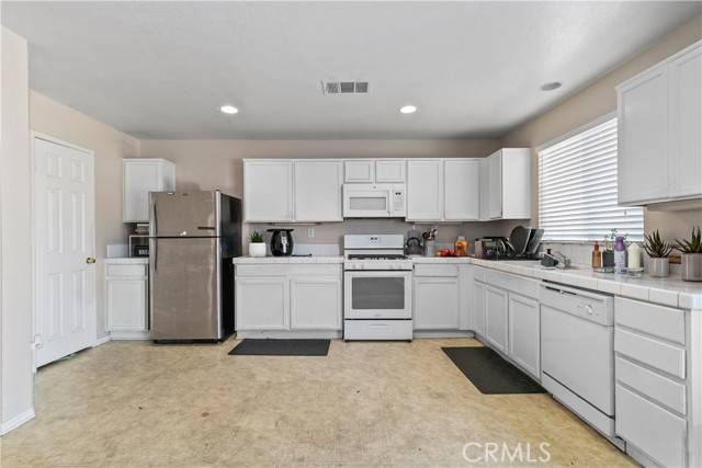 Victorville, CA 92394,14577 Crossing Trail