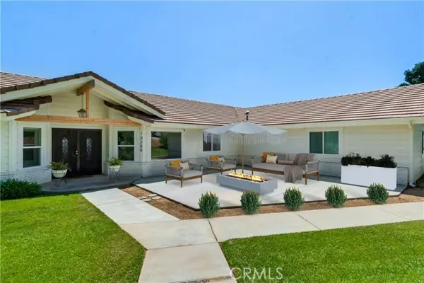 Yucaipa, CA 92399,13288 Oak Crest Drive