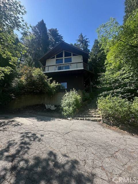 24027 Lakeview Drive, Crestline, CA 92325