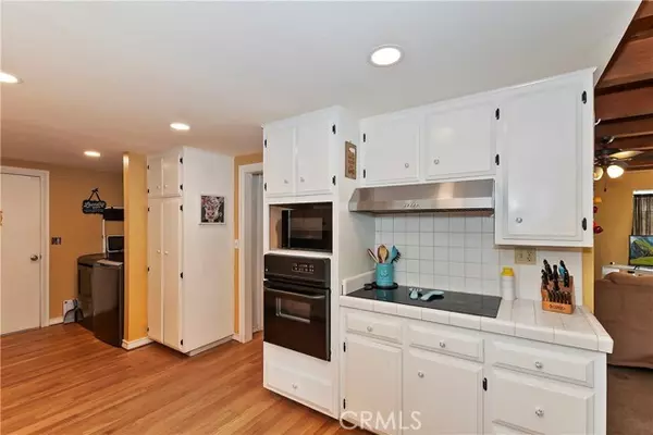 Running Springs, CA 92382,30997 Wild Oak Drive