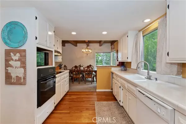 Running Springs, CA 92382,30997 Wild Oak Drive