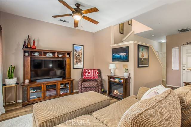 Redlands, CA 92373,93 Kansas Street #205