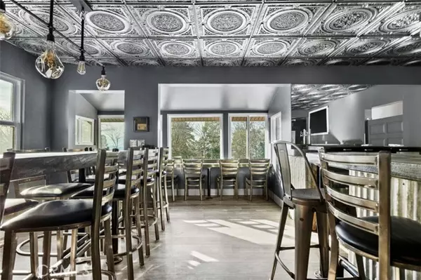 Lake Arrowhead, CA 92385,28670 Ca-18