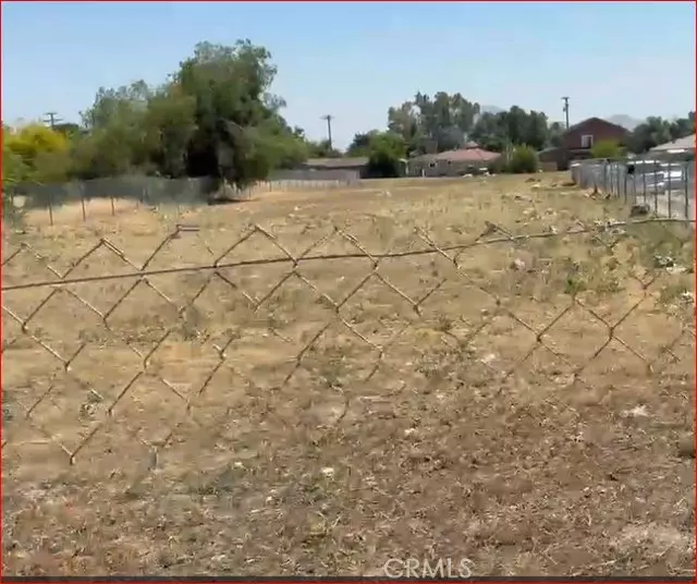 Fontana, CA 92335,16447 Arrow Boulevard
