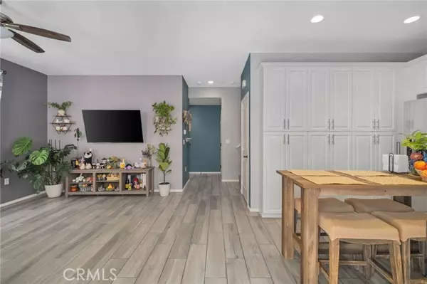 Ontario, CA 91762,4171 S Cardinale Privado #2