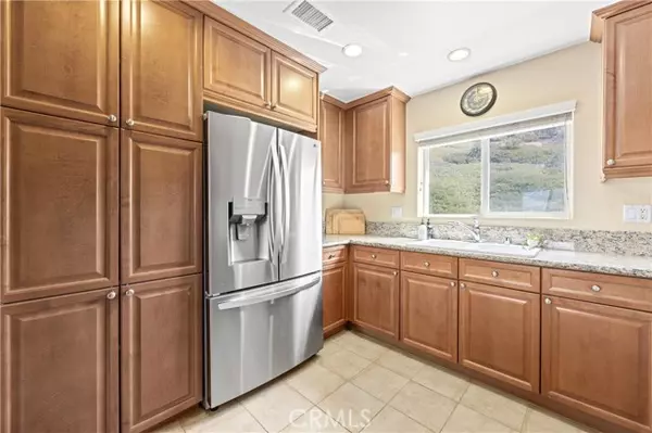 Corona, CA 92882,2802 Green River Road #101