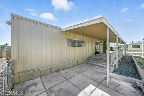 Redlands, CA 92376,626 N Dearborn #12