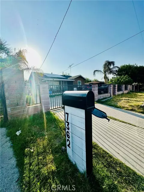 7362 Lynwood Way, Highland, CA 92346