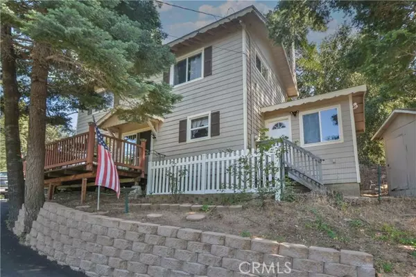 24507 Geneva Drive, Crestline, CA 92325