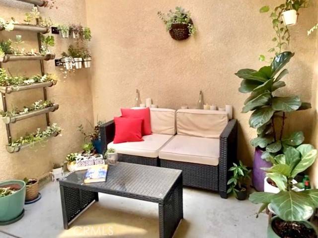 Corona, CA 92879,102 E Crestview Street