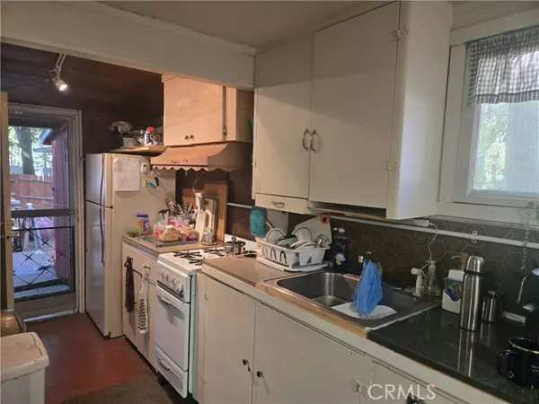 Crestline, CA 92325,25035 Moon Drive