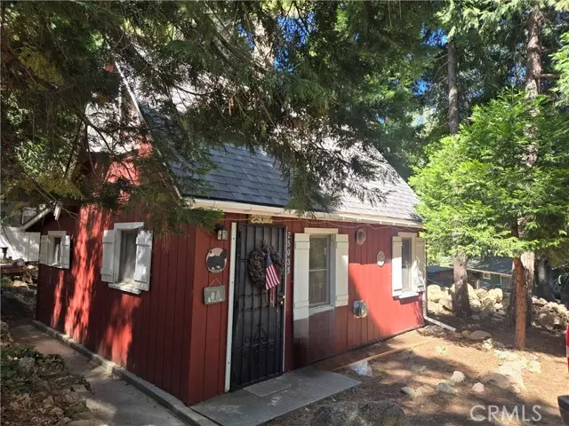 Crestline, CA 92325,25035 Moon Drive