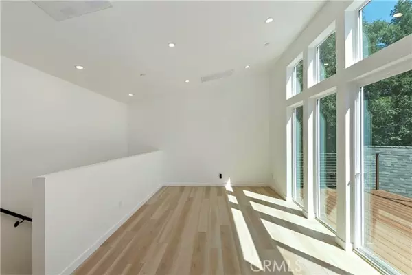 Twin Peaks, CA 92391,441 Oriole Drive #1